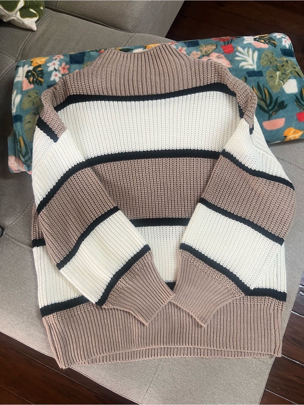 SHEIN Curve Fall Sweater